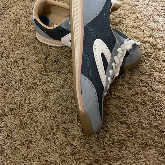 Stylish Blue and White Women’s Sneakers - Picture 2 of 2